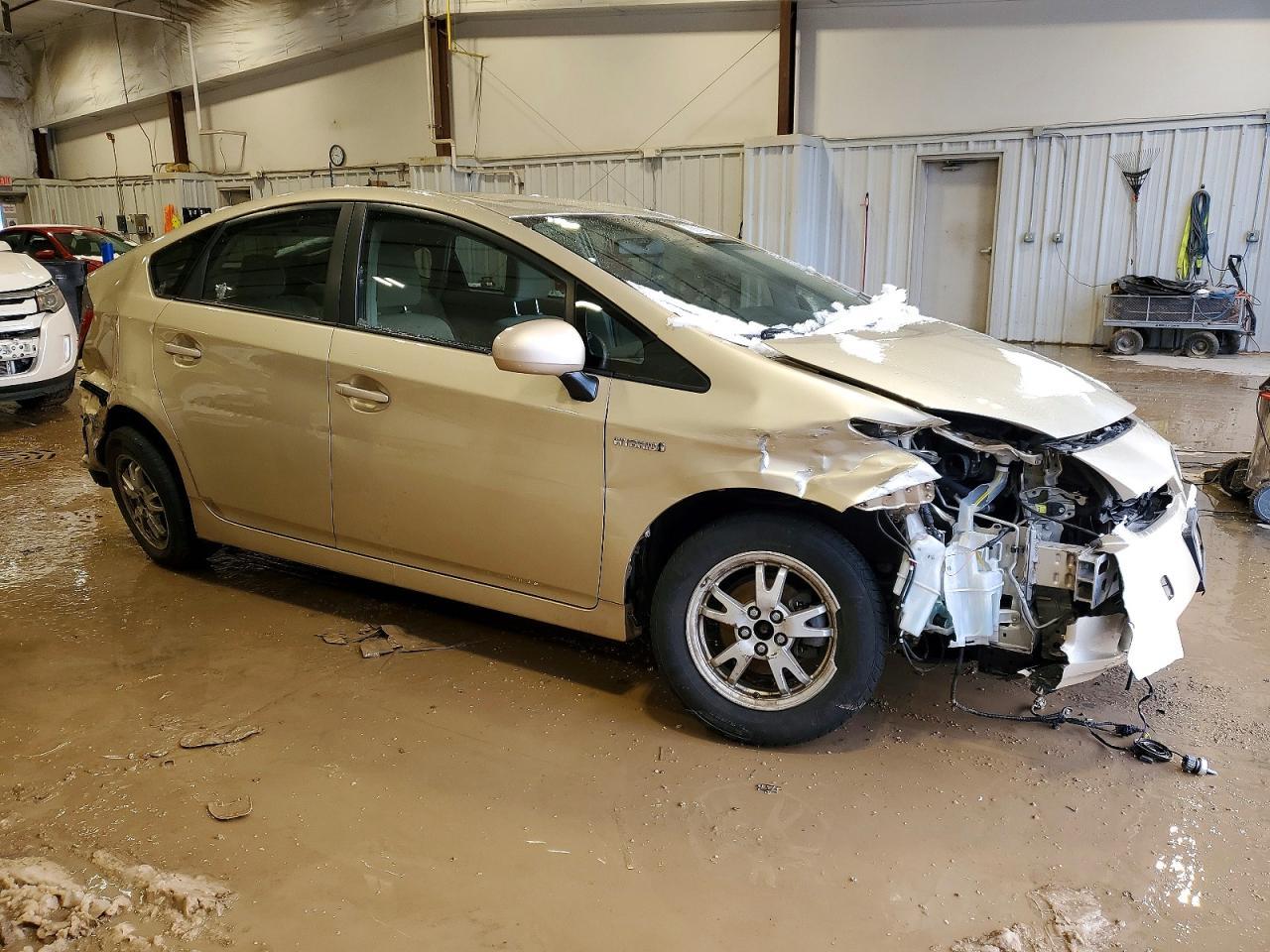 2011 TOYOTA PRIUS