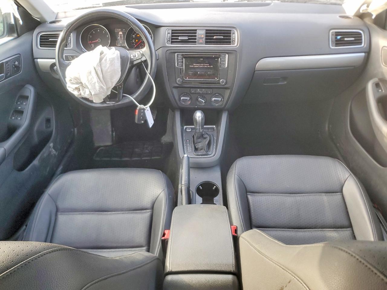 2017 VOLKSWAGEN JETTA