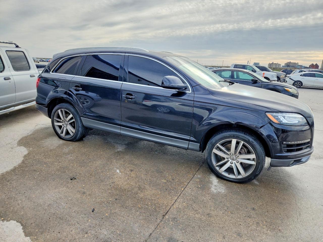 2013 AUDI Q7