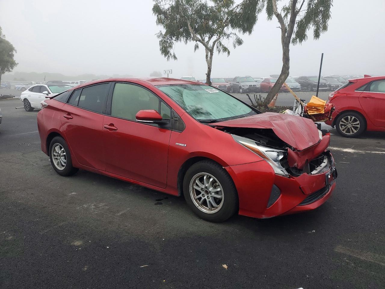 2016 TOYOTA PRIUS