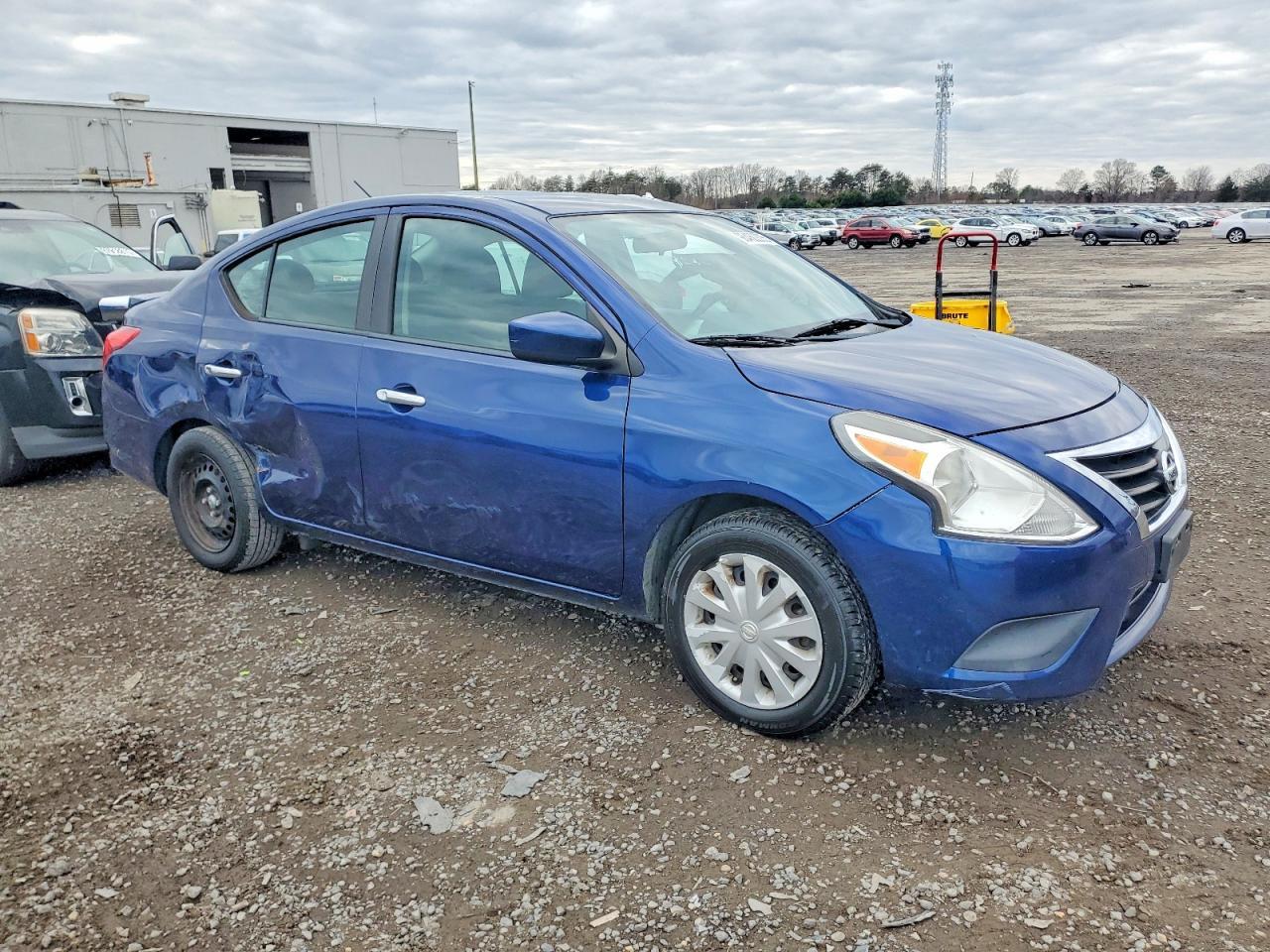 2019 NISSAN VERSA