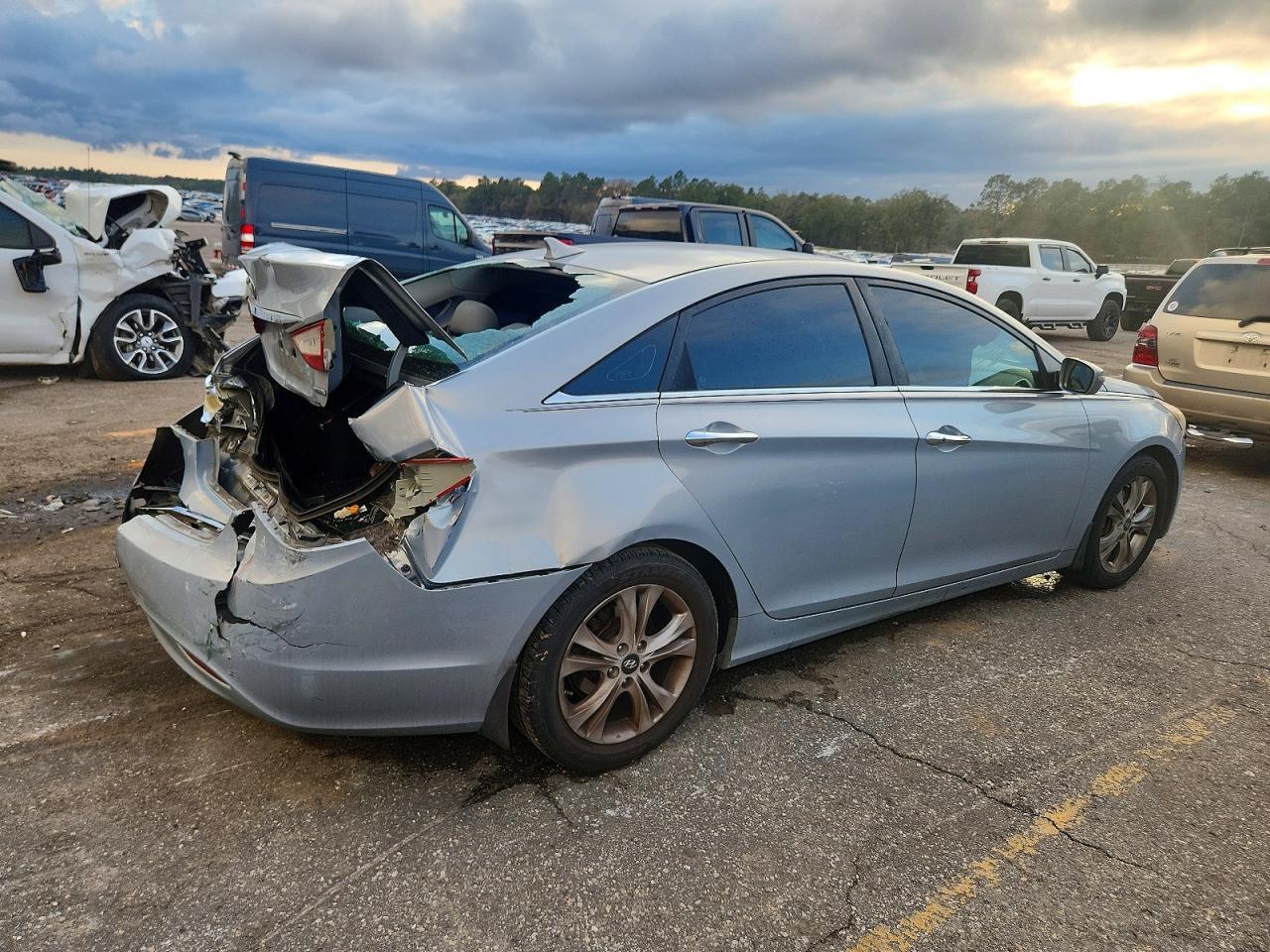 2011 HYUNDAI SONATA