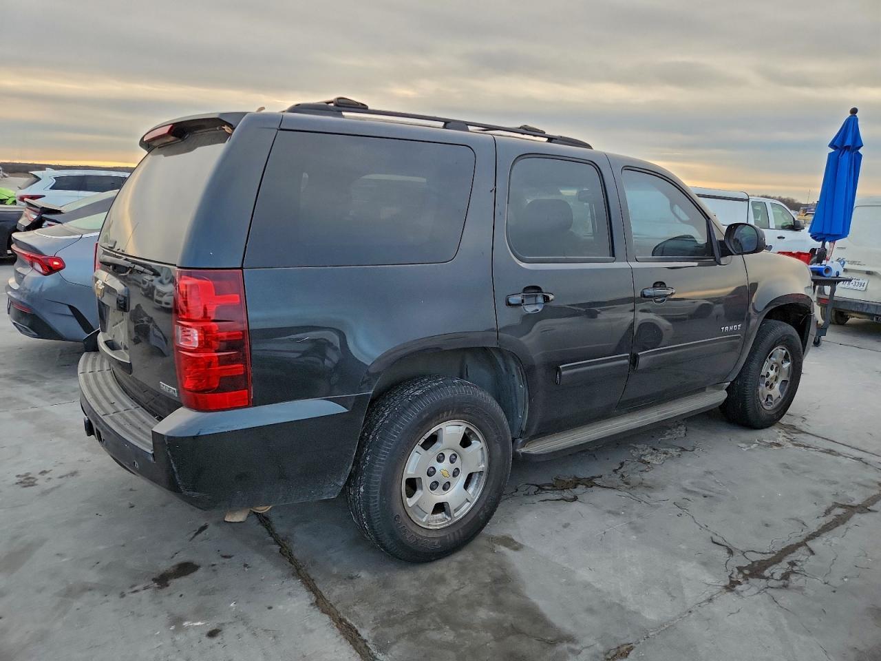 2011 CHEVROLET Tahoe