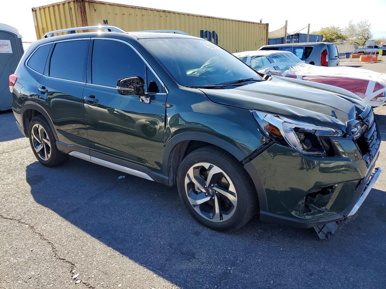 2022 SUBARU FORESTER