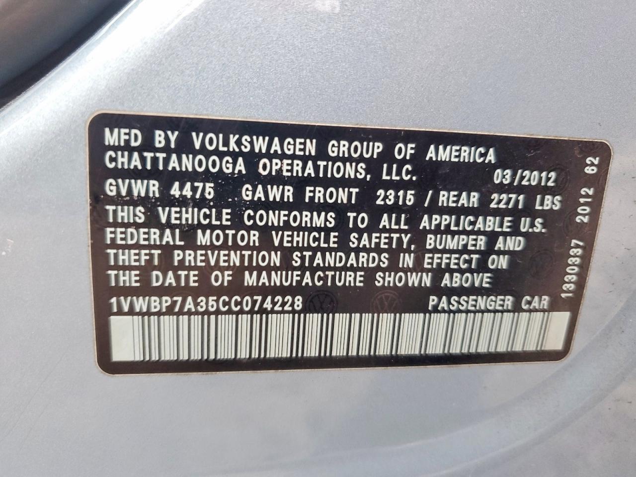2012 VOLKSWAGEN Passat