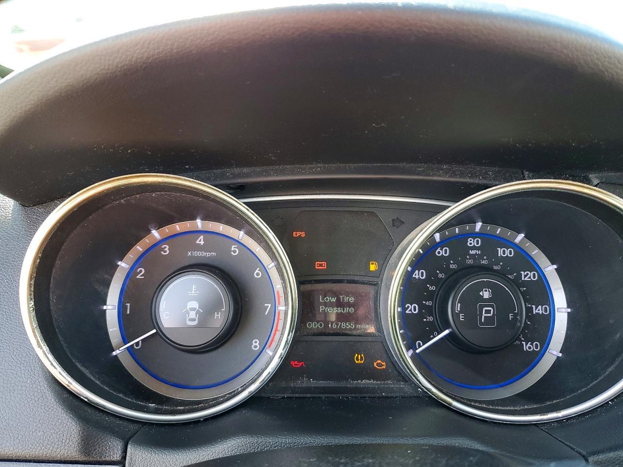 2011 HYUNDAI SONATA