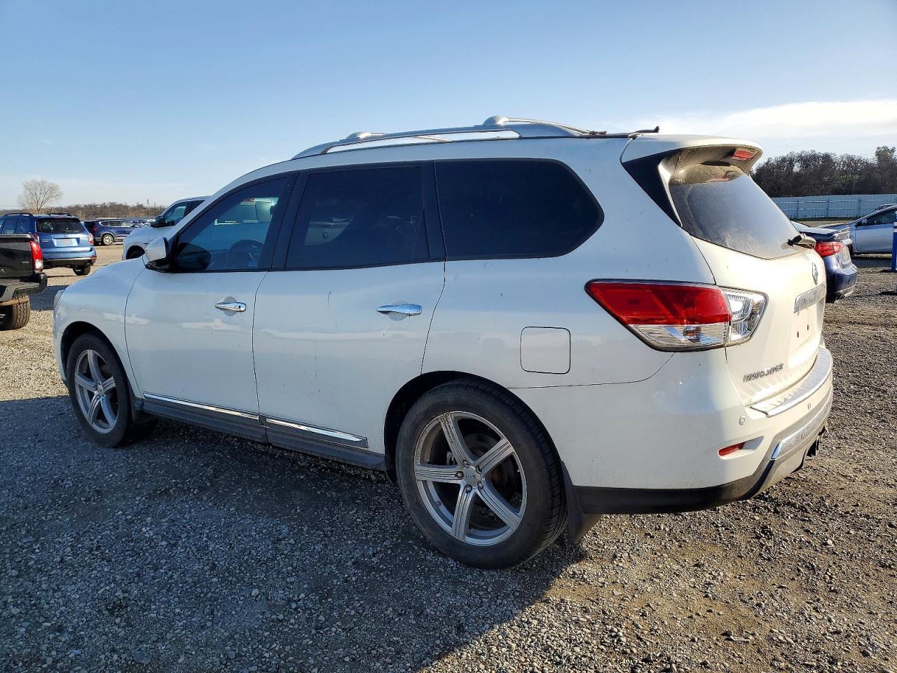 2014 NISSAN PATHFINDER