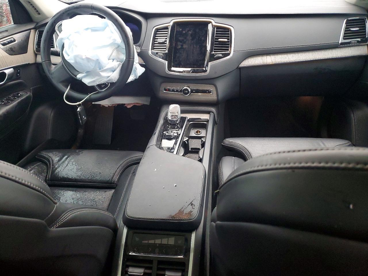 2024 VOLVO XC90