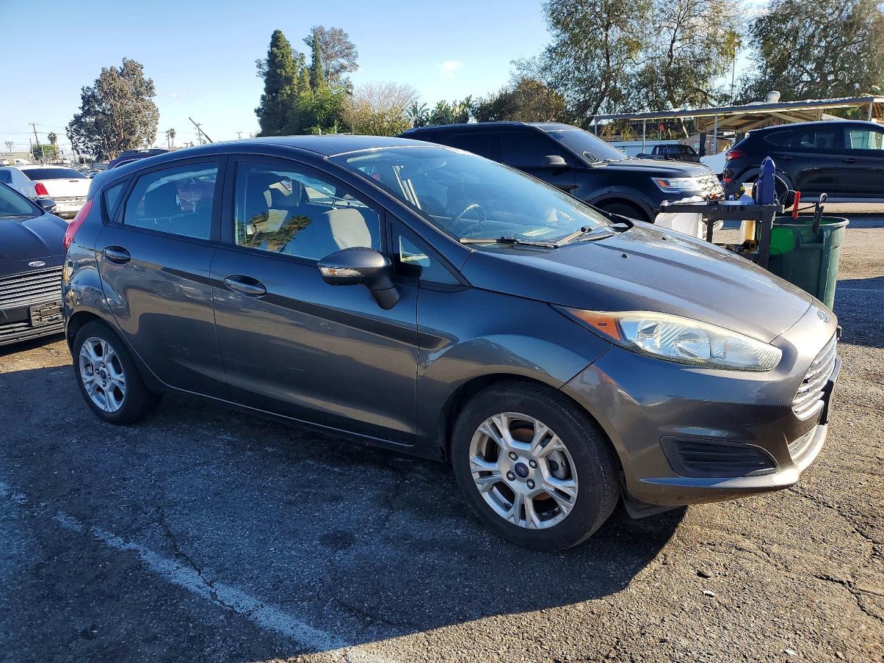 2016 FORD Fiesta