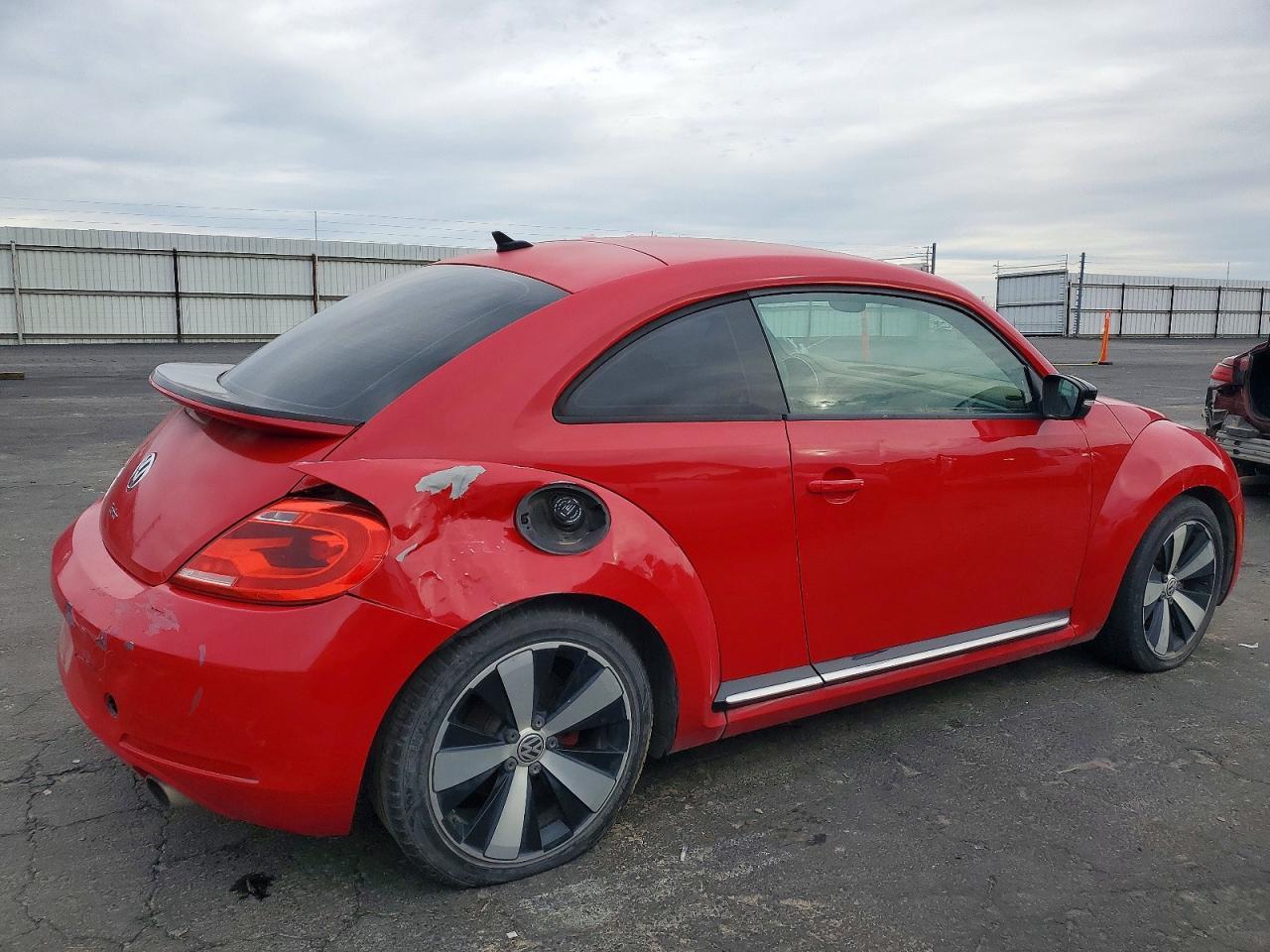 2012 VOLKSWAGEN Beetle