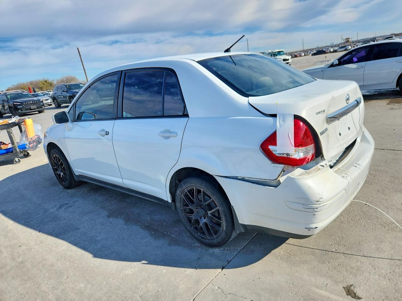 2011 NISSAN VERSA