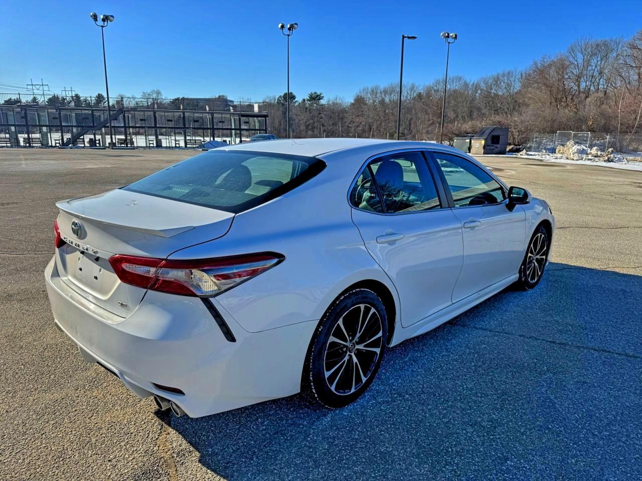 2018 TOYOTA CAMRY