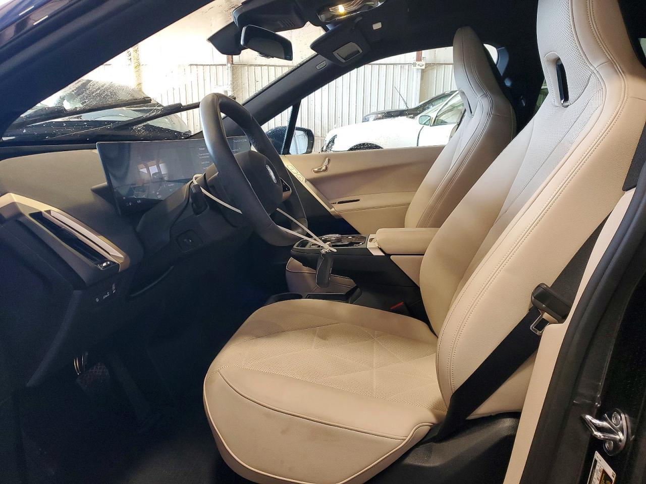 2025 BMW iX