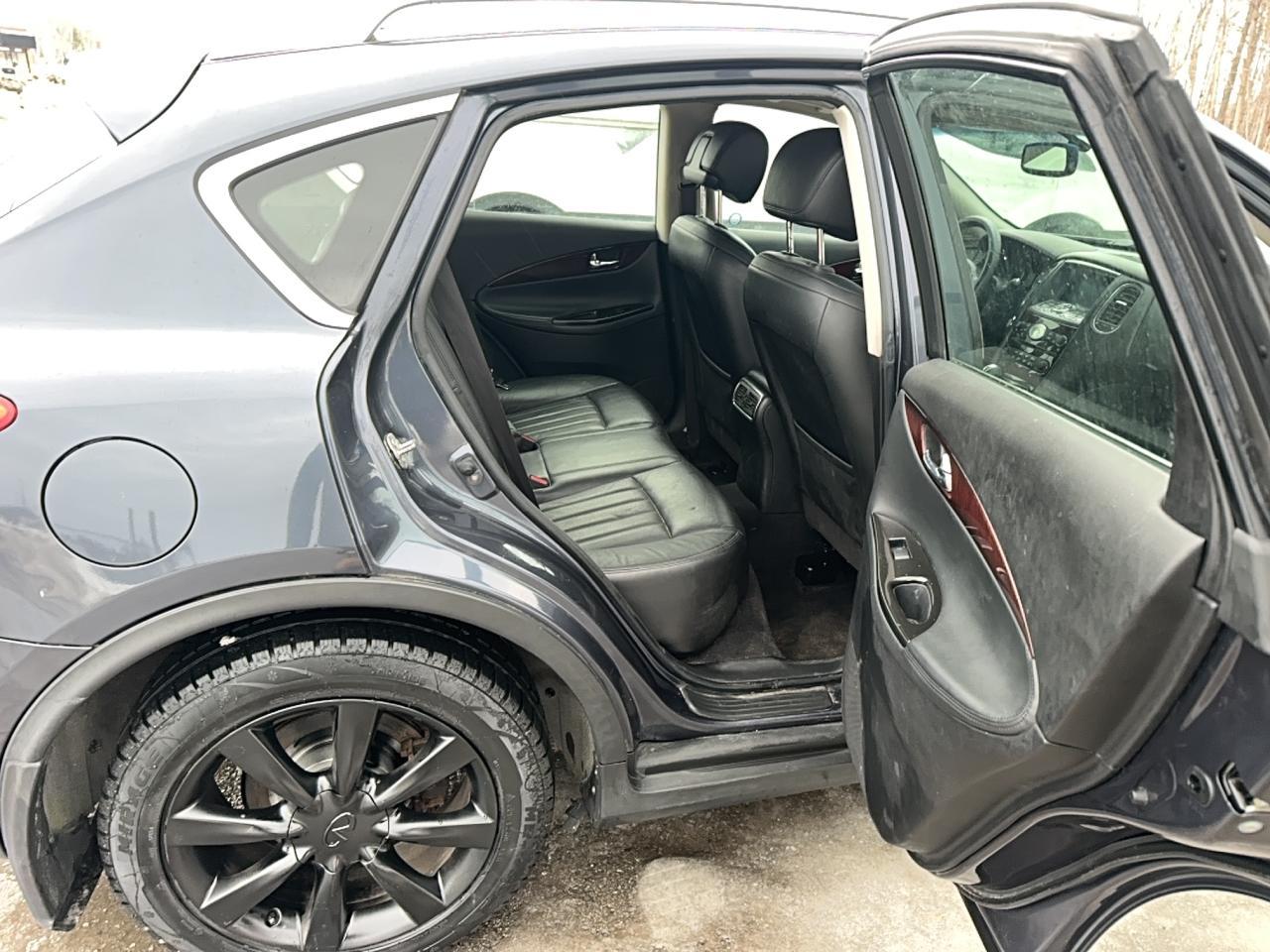 2010 INFINITI EX35