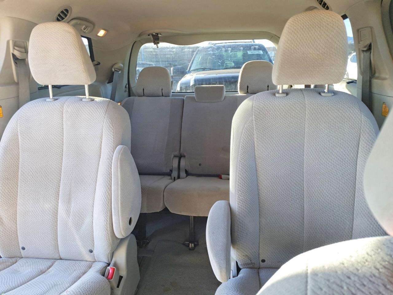 2012 TOYOTA SIENNA