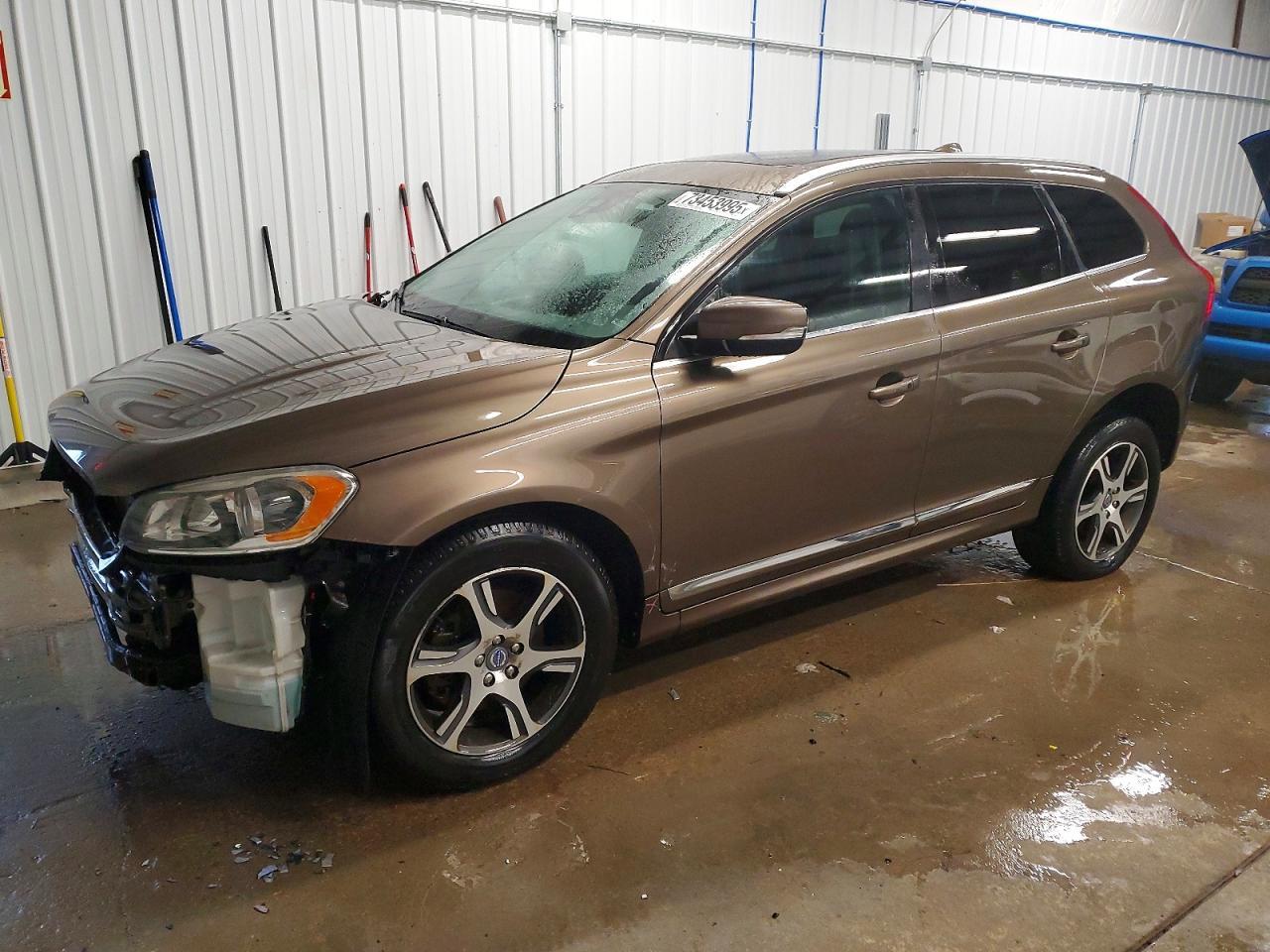 2015 VOLVO XC60