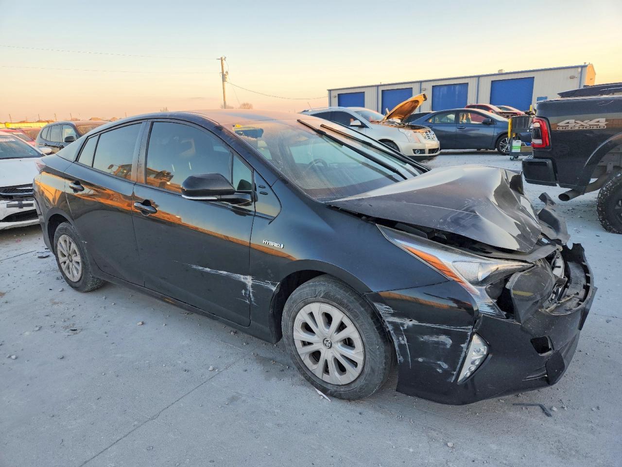 2016 TOYOTA PRIUS