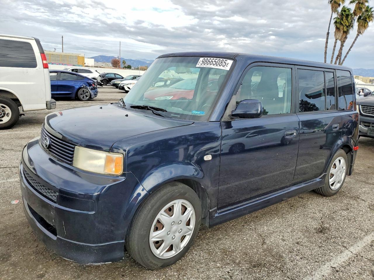 2005 TOYOTA SCION