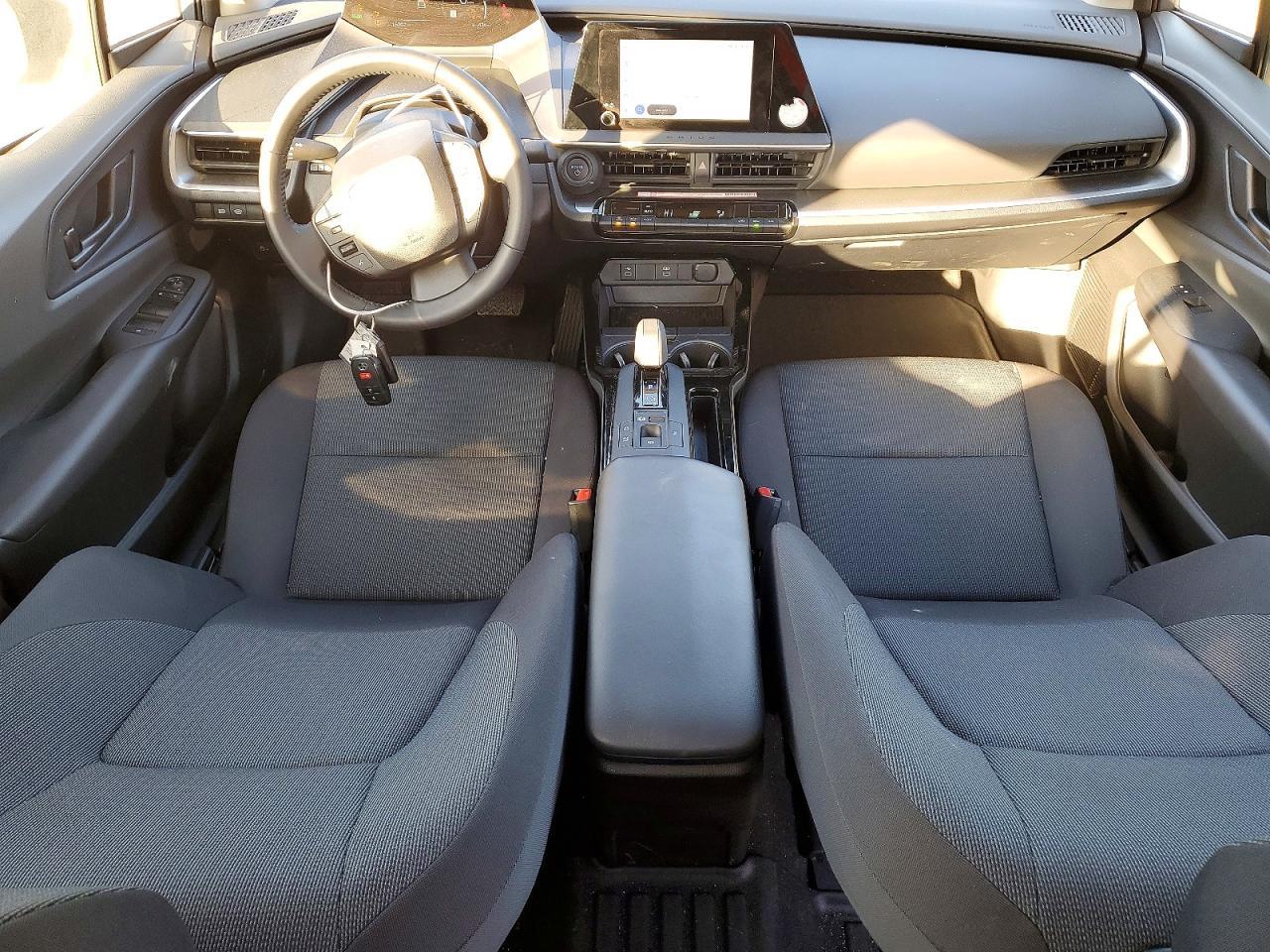 2025 TOYOTA PRIUS