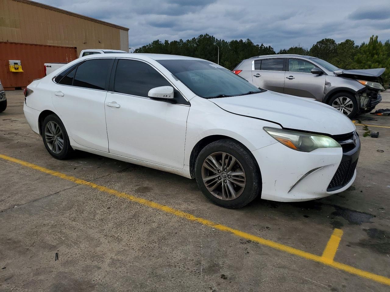 2015 TOYOTA CAMRY