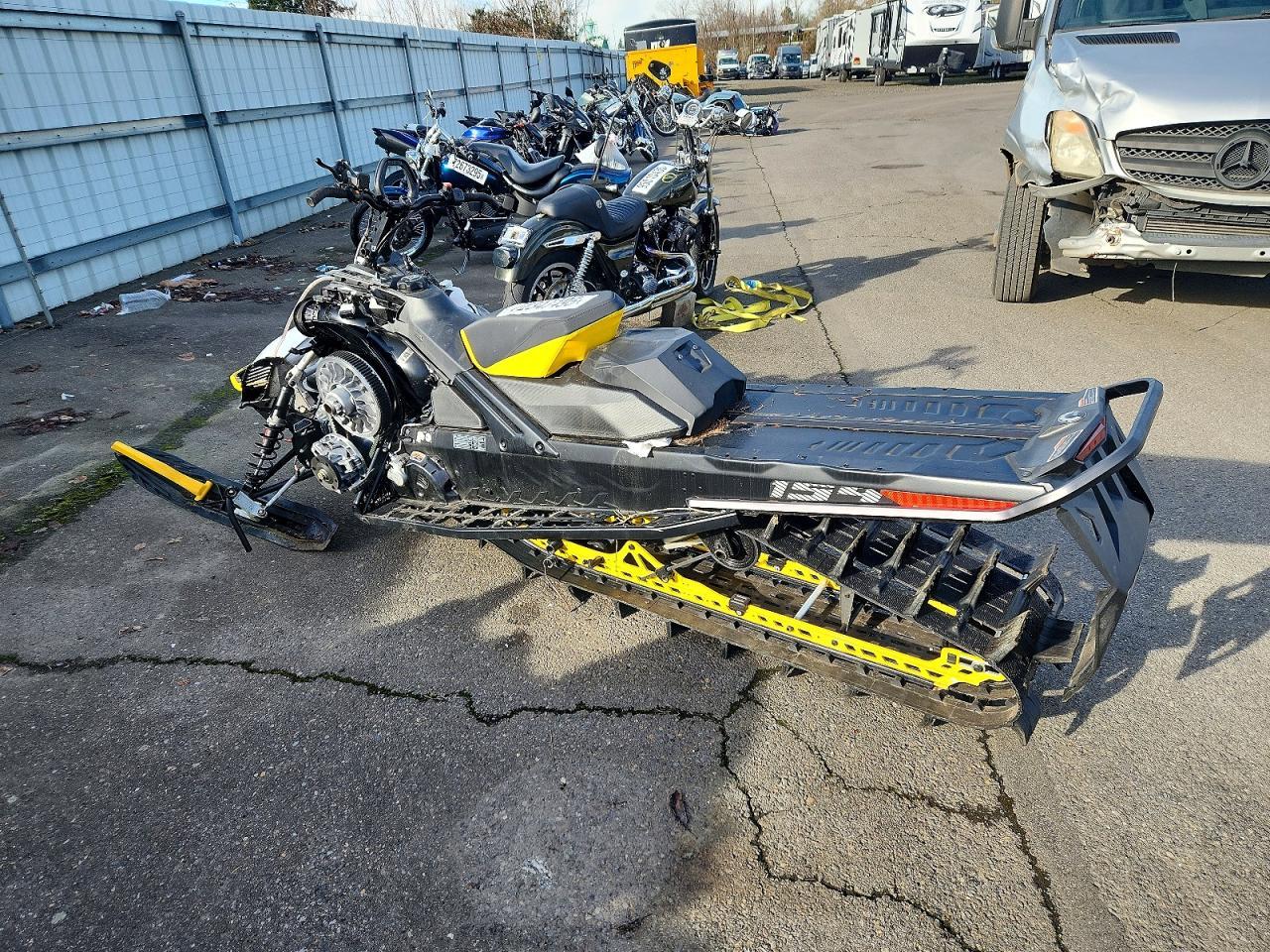2023 Skid Summit Sp
