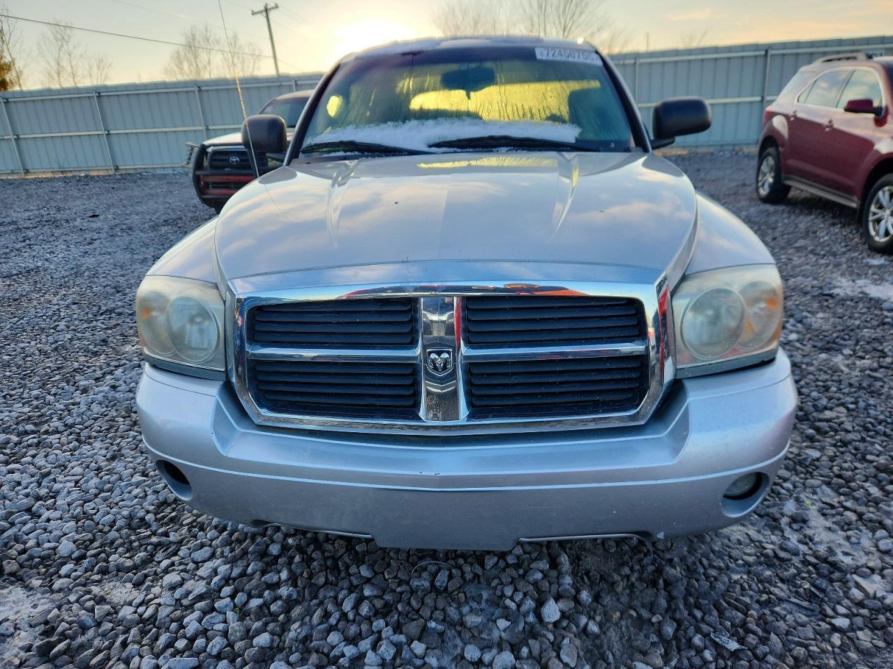 2005 DODGE Dakota