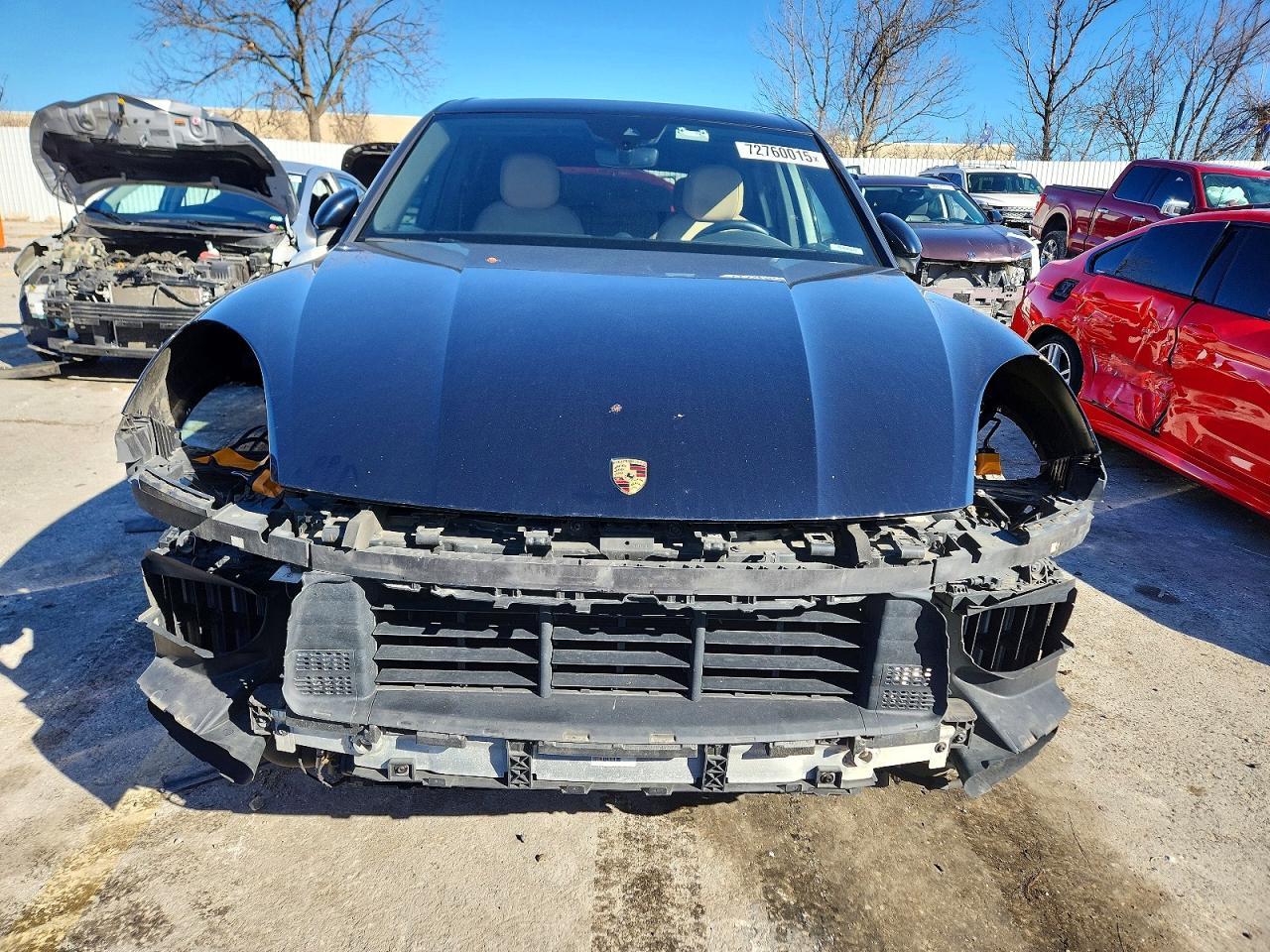 2019 PORSCHE CAYENNE