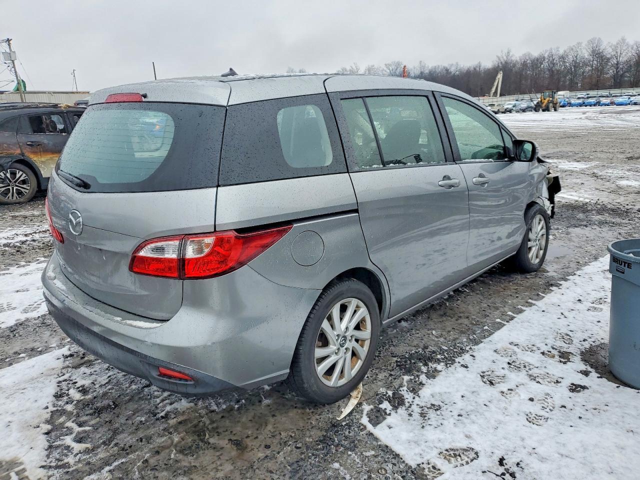 2013 MAZDA 5