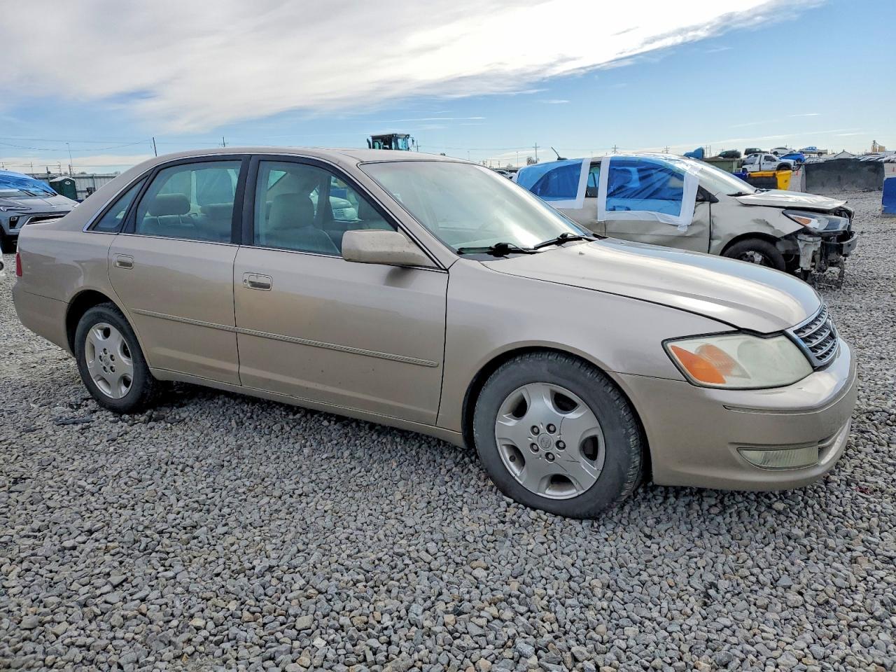 2004 TOYOTA Avalon