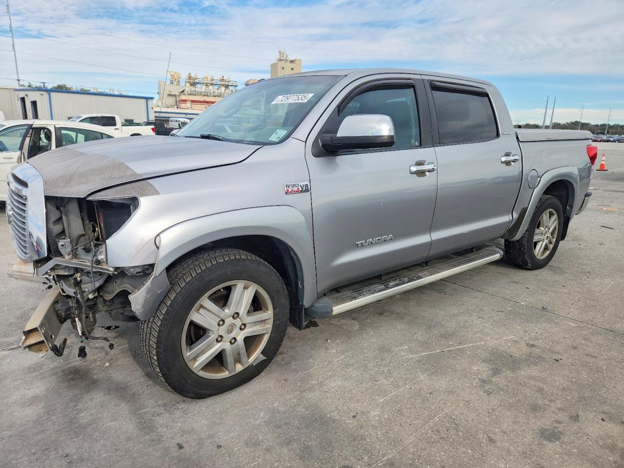 2011 TOYOTA TUNDRA