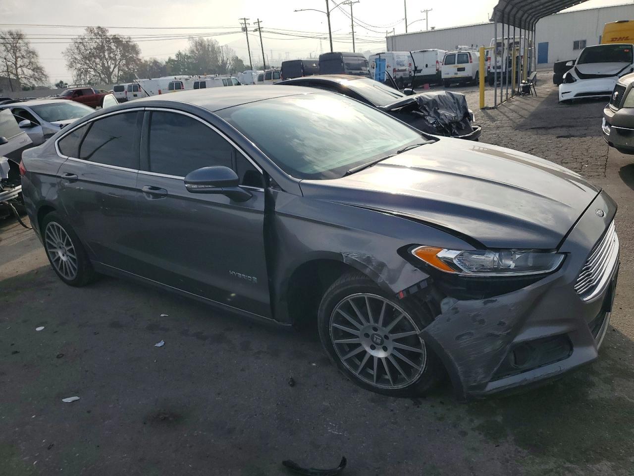 2013 FORD FUSION