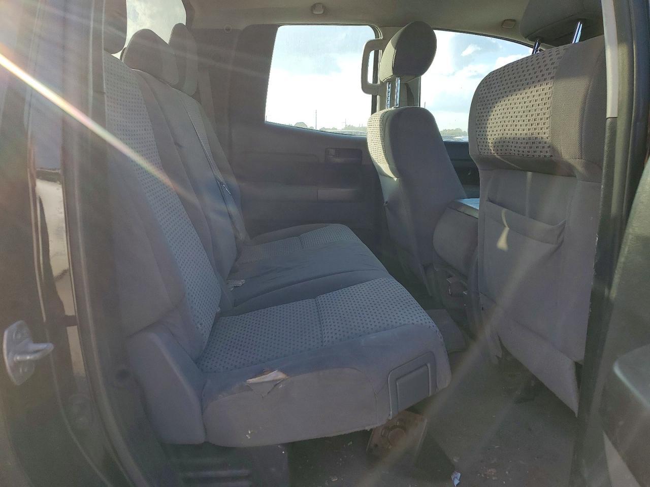 2011 TOYOTA TUNDRA
