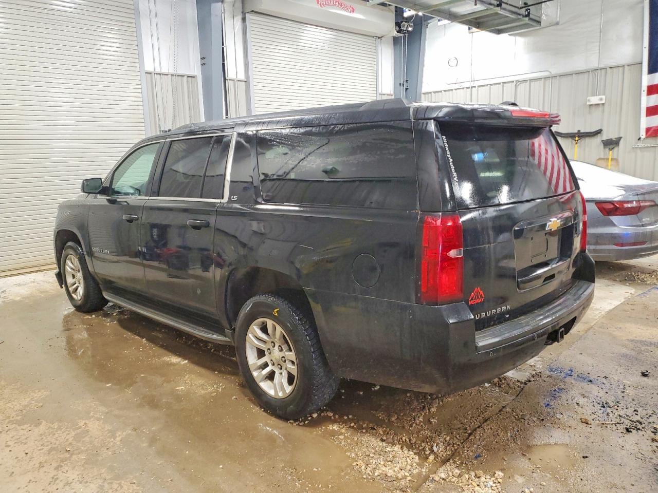 2016 CHEVROLET Suburban