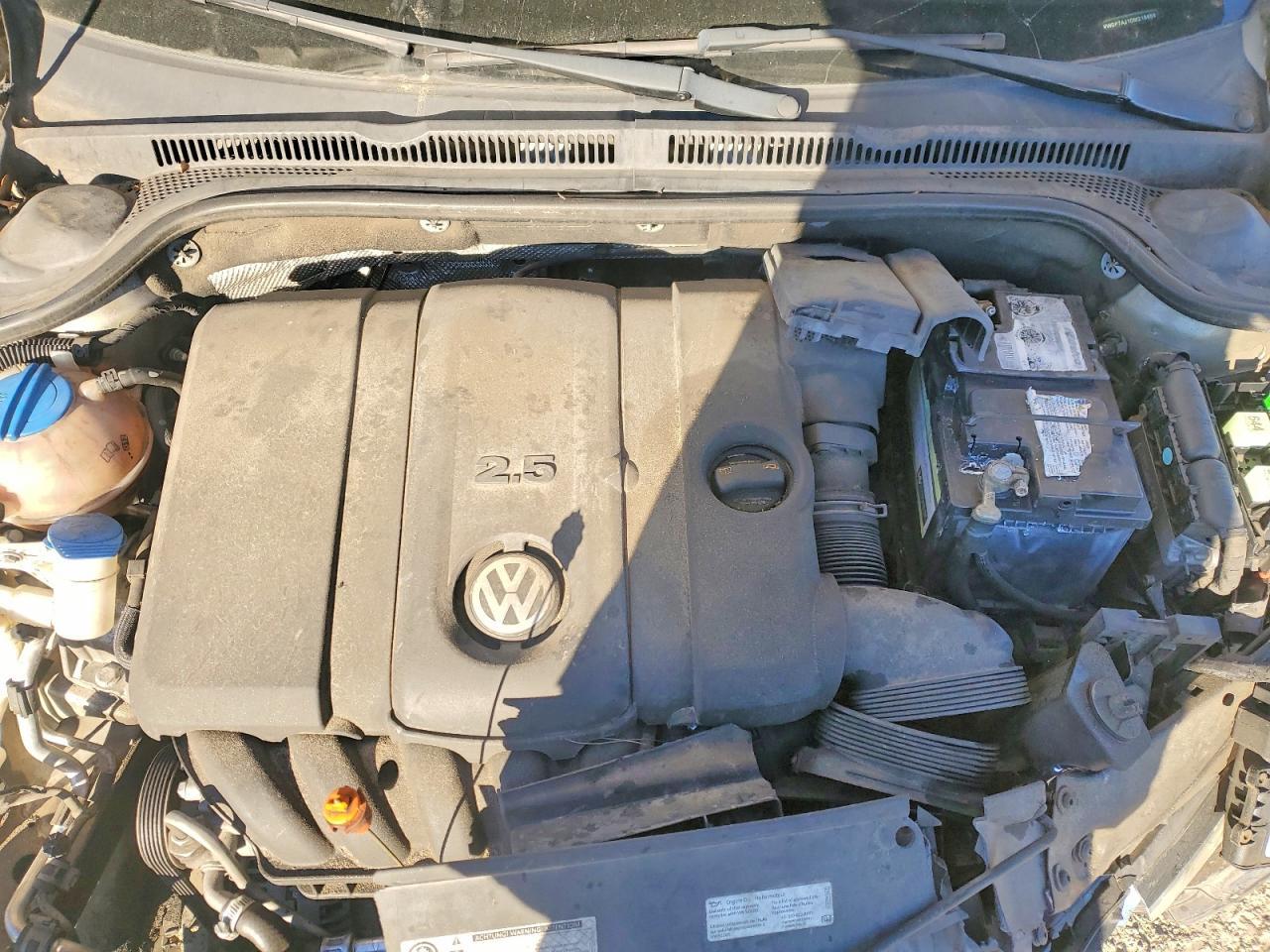2013 VOLKSWAGEN JETTA