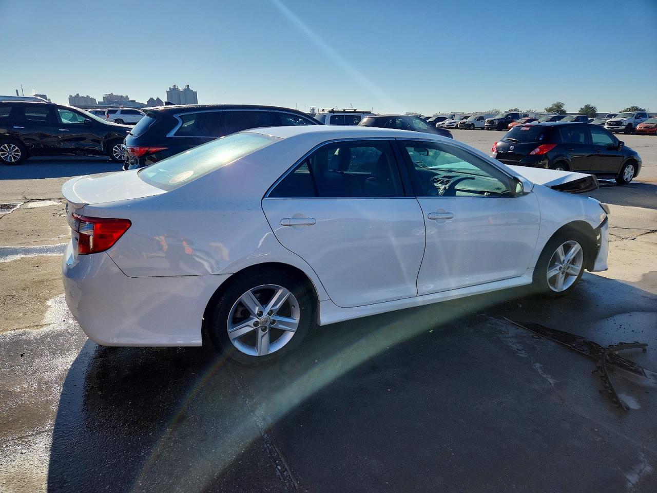 2014 TOYOTA CAMRY