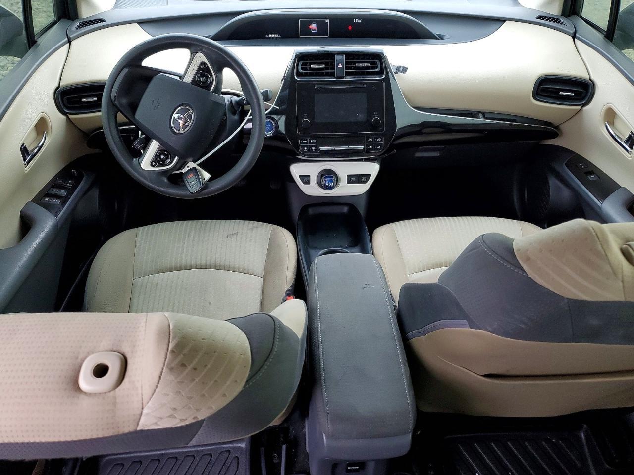 2016 TOYOTA PRIUS