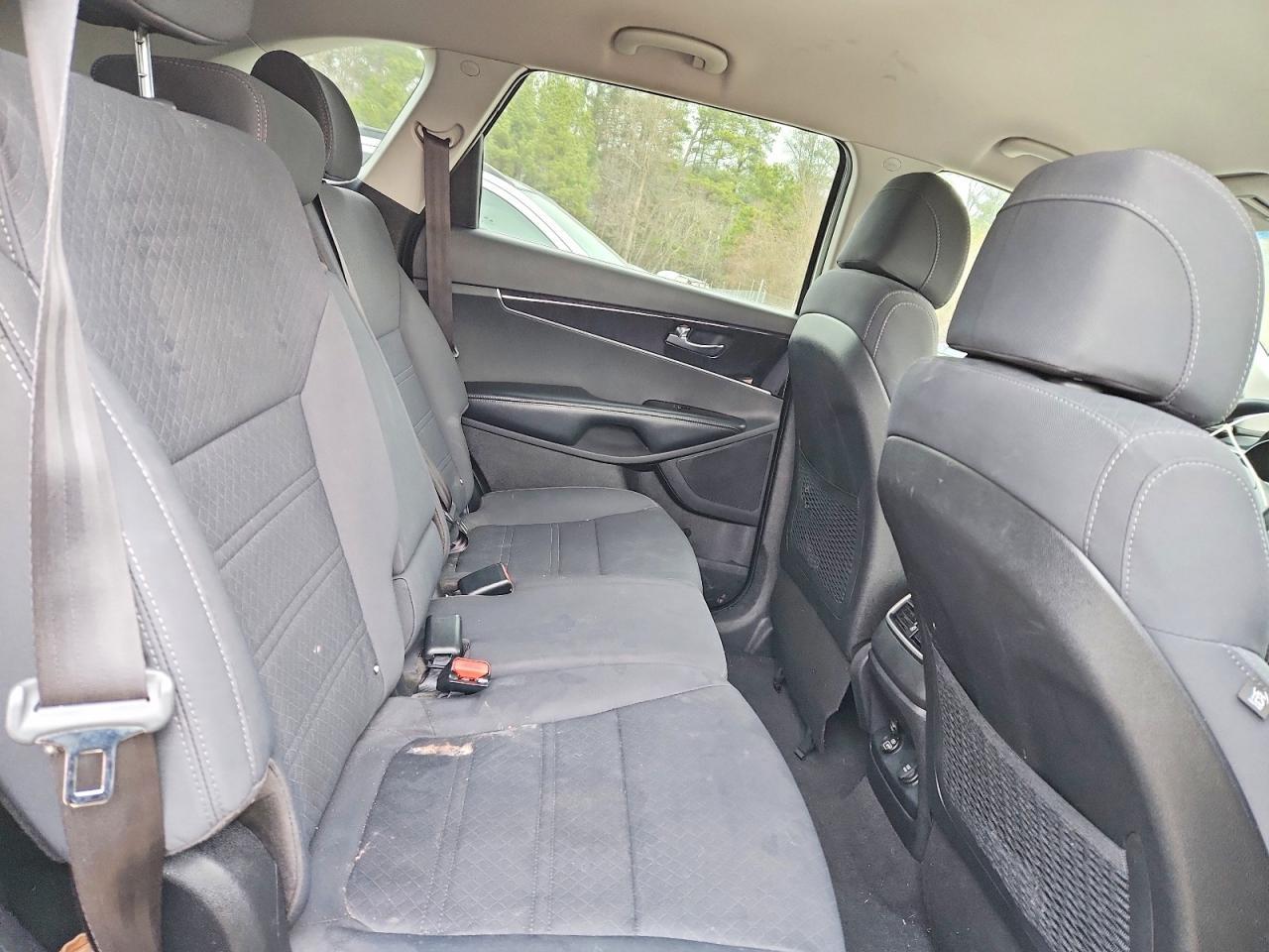 2017 KIA SORENTO