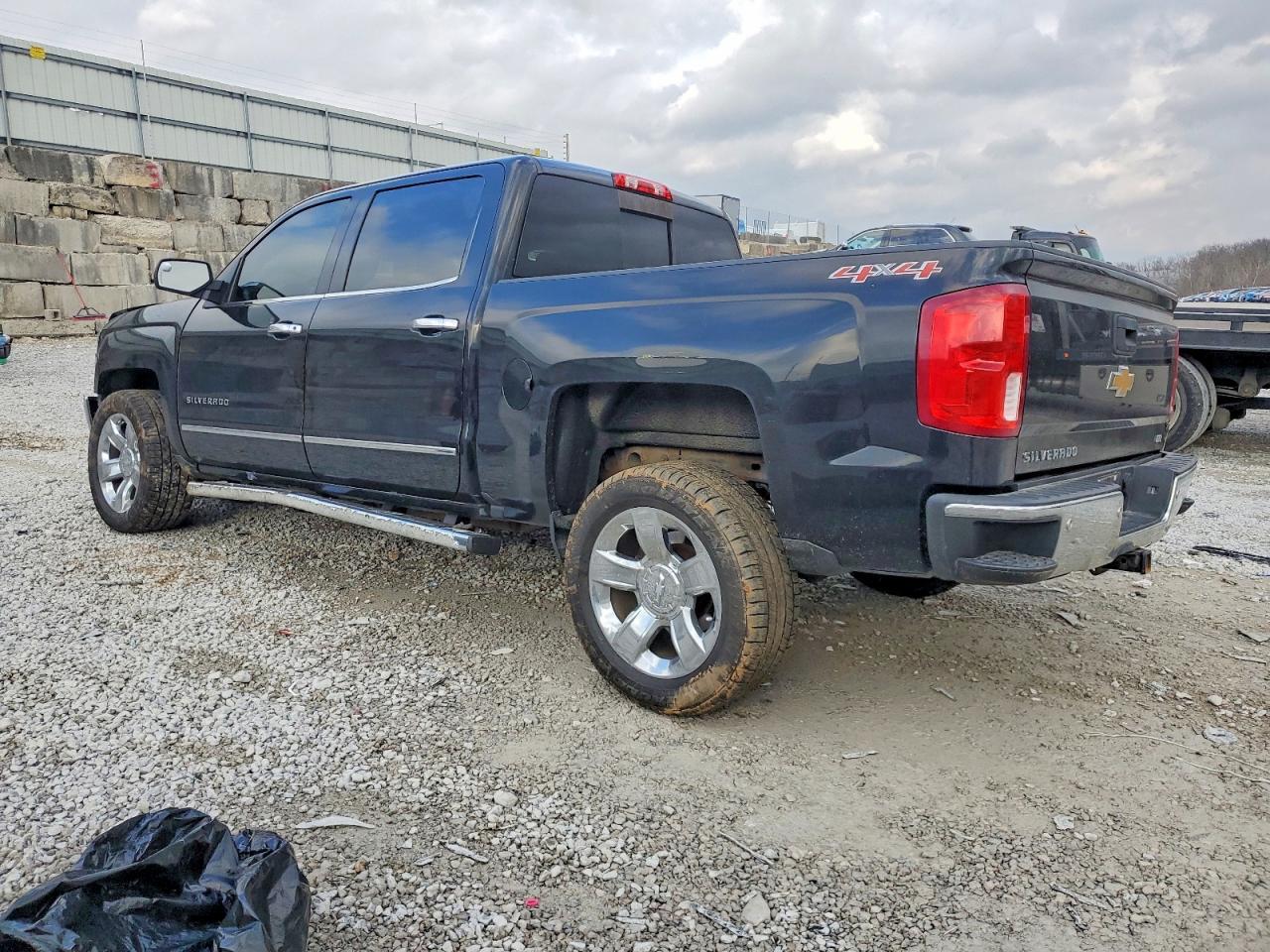 2017 CHEVROLET Silverado