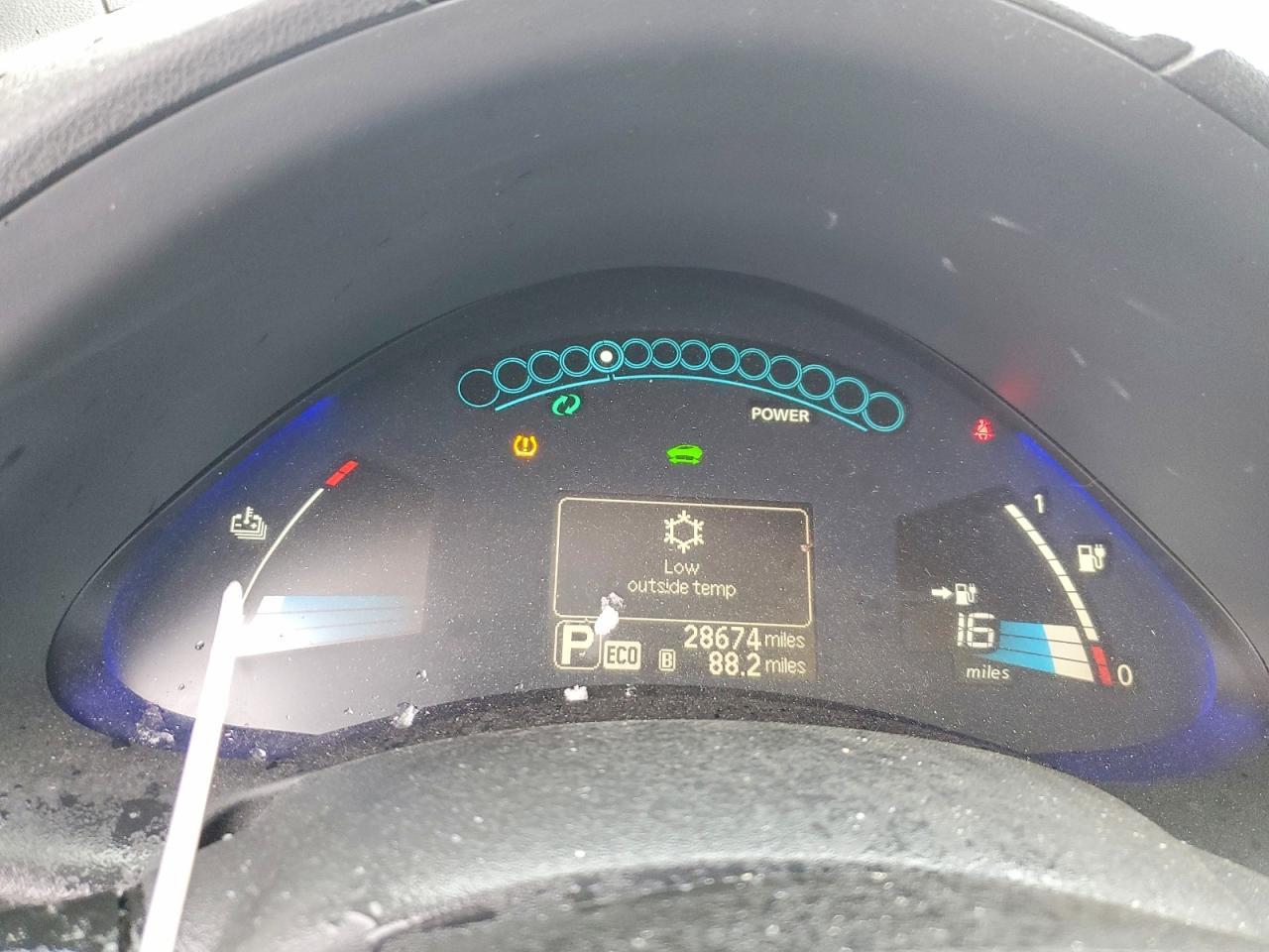 2016 NISSAN LEAF