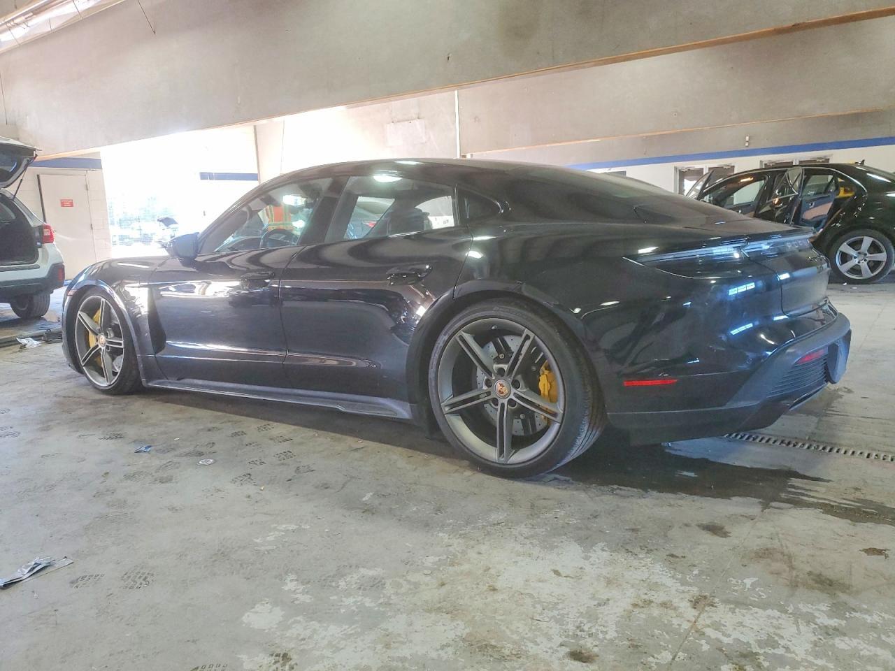 2021 PORSCHE Taycan