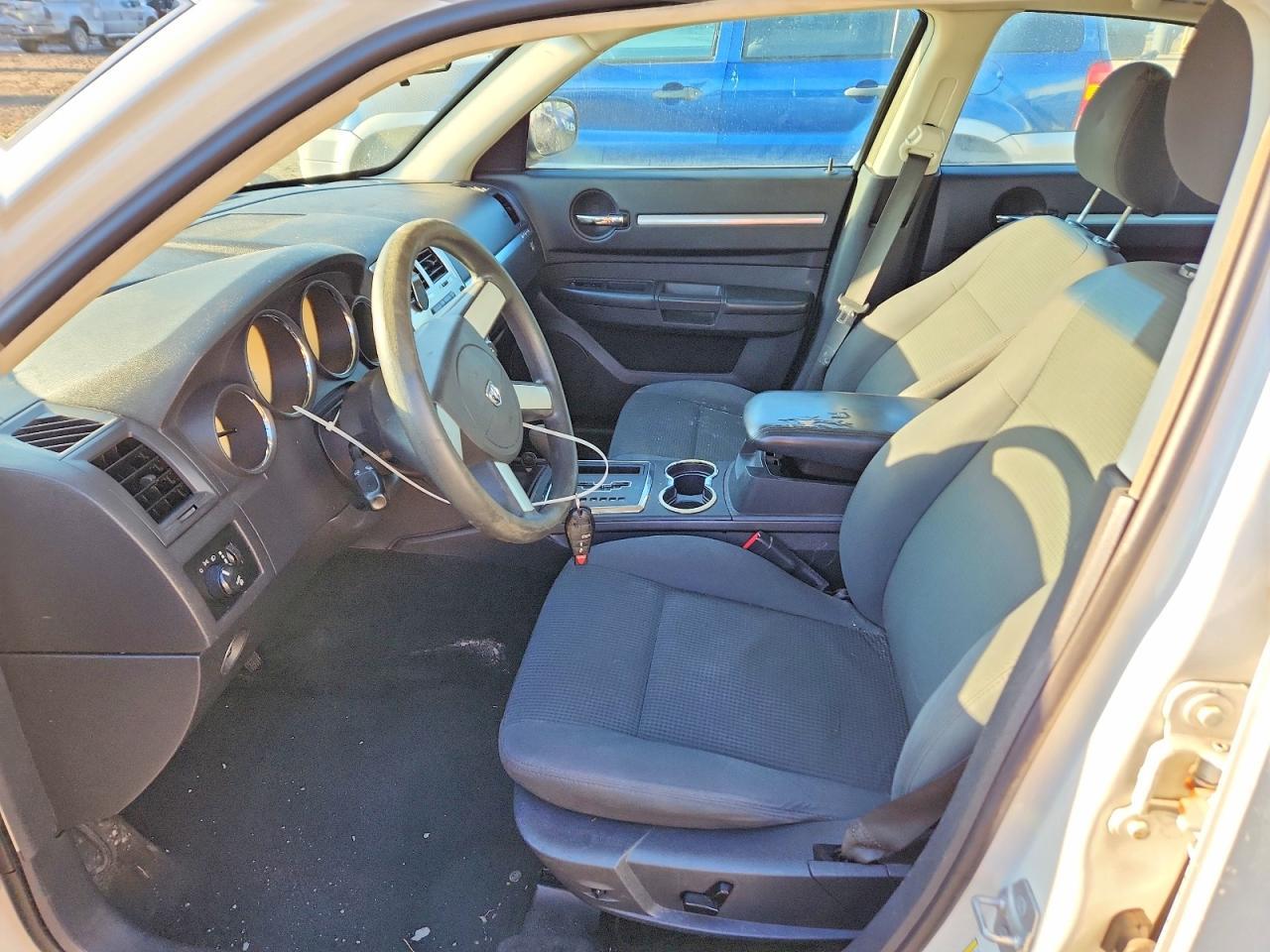 2010 DODGE CHARGER
