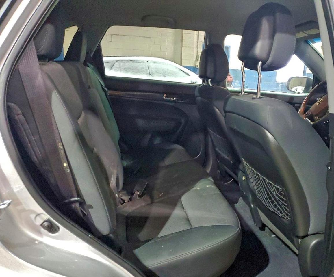 2011 KIA SORENTO