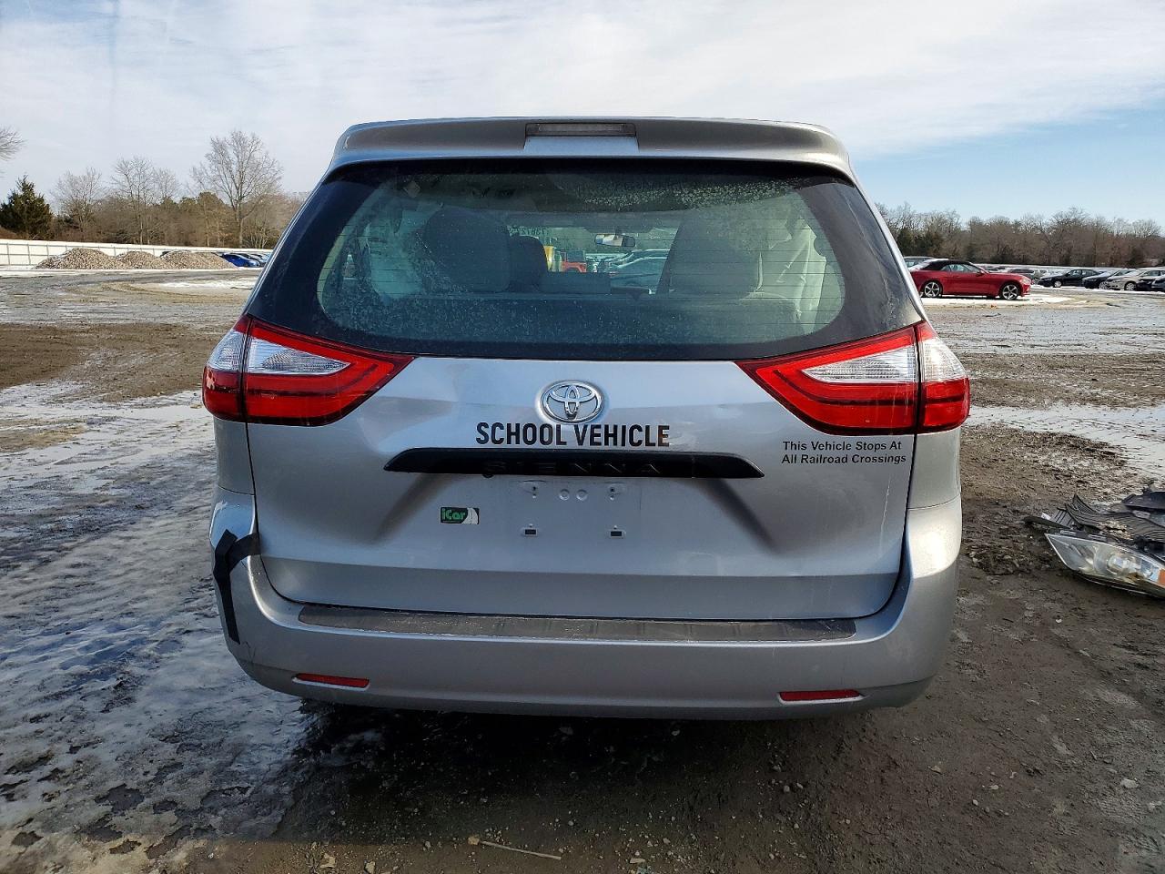 2017 TOYOTA SIENNA