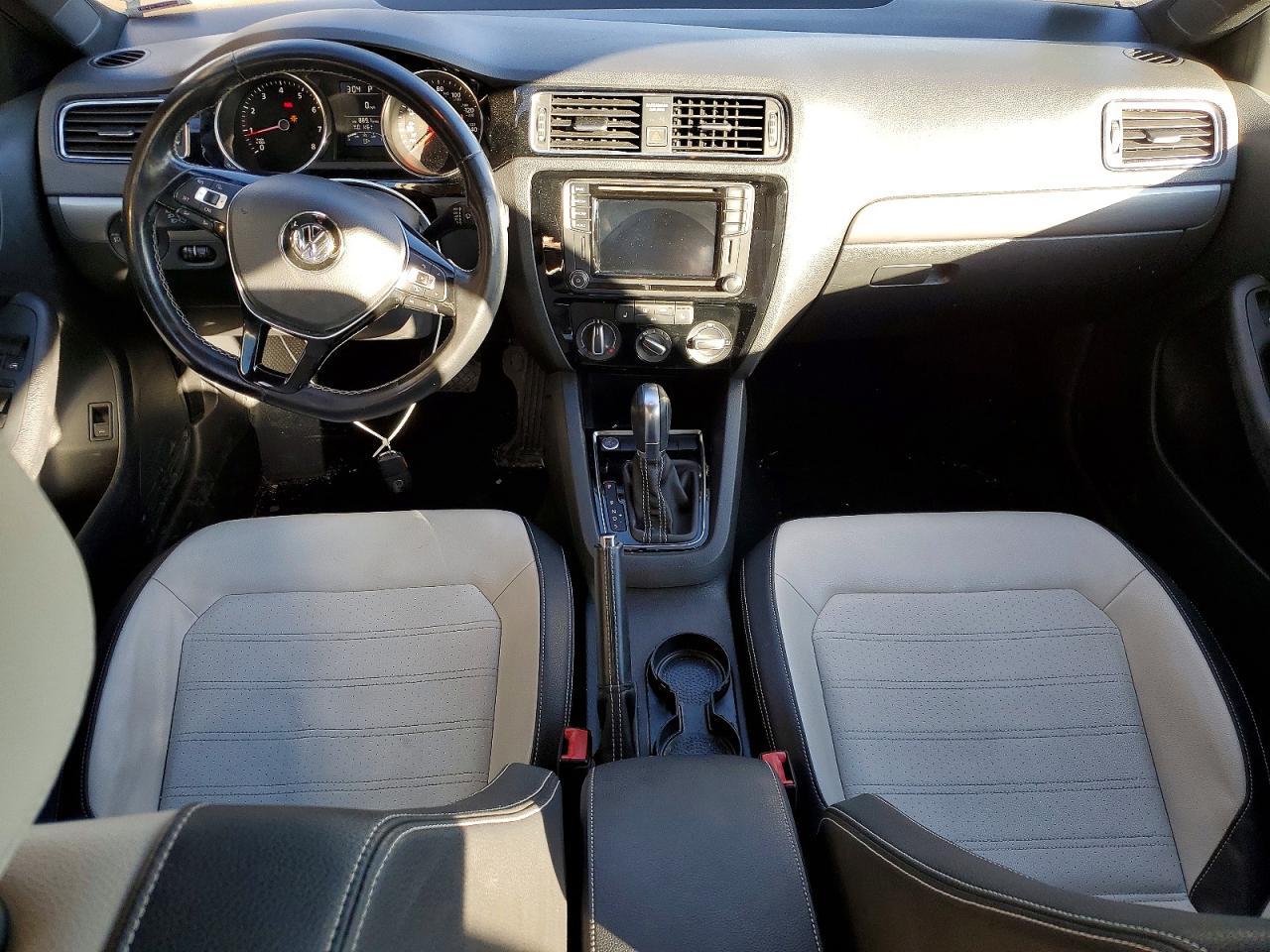 2016 VOLKSWAGEN JETTA