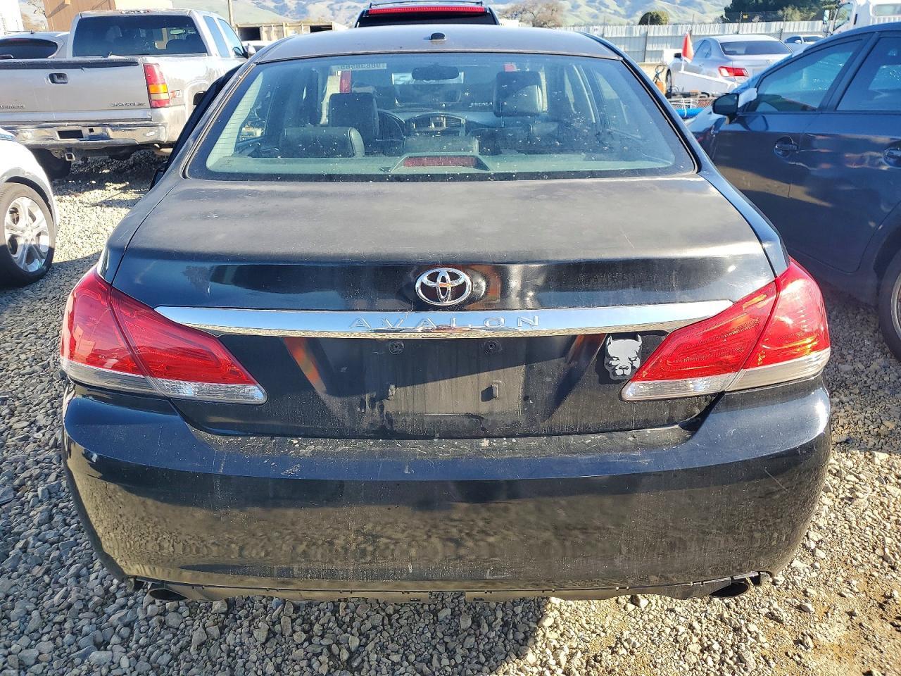 2012 TOYOTA Avalon