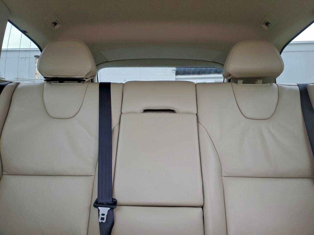 2012 VOLVO XC60