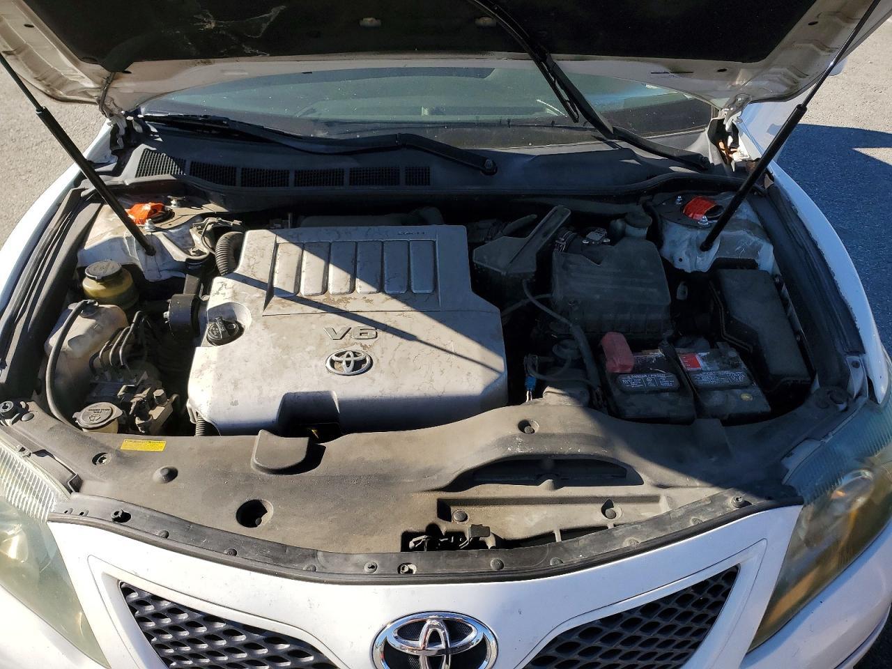 2010 TOYOTA CAMRY