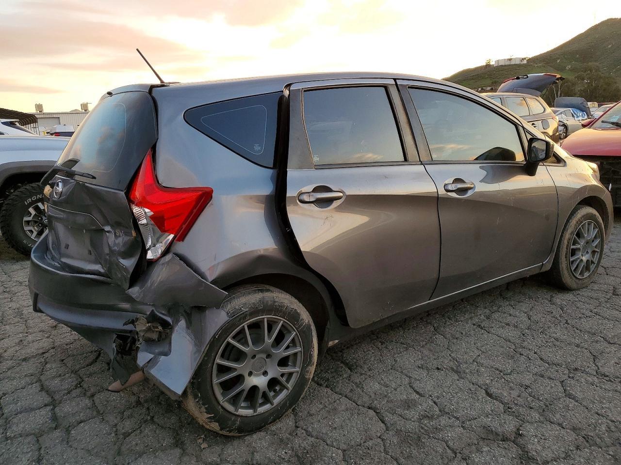 2018 NISSAN Versa Note