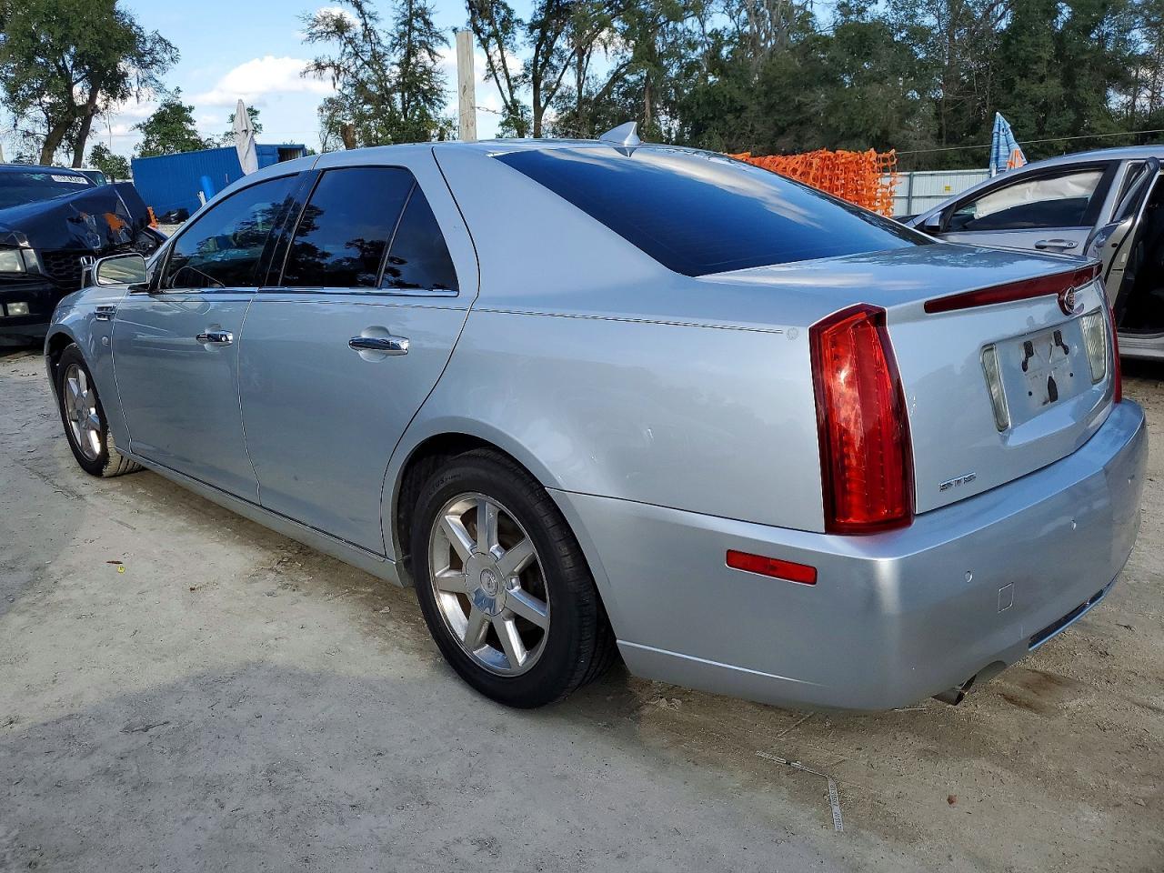 2011 CADILLAC STS