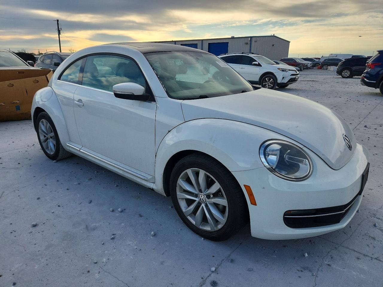 2013 VOLKSWAGEN Beetle